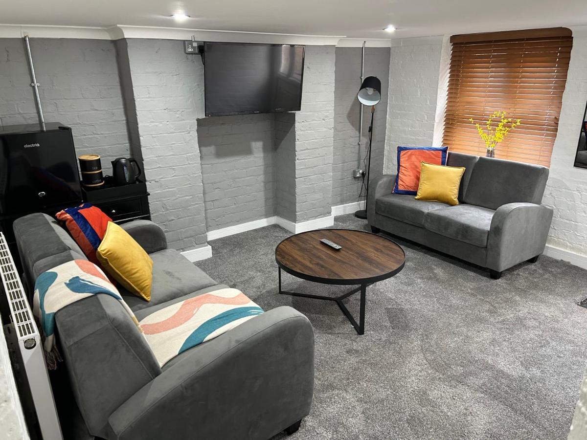 Airport Hideaway Appartement *